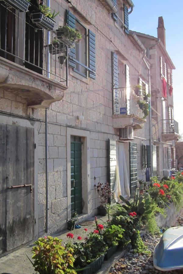 Apartments By The Sea Komiza, Vis - 8533 외부 사진